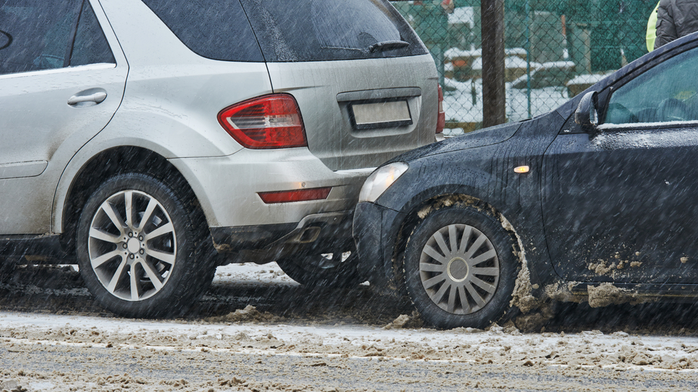 Wer haftet bei einem Unfall bei Glatteis oder Schnee