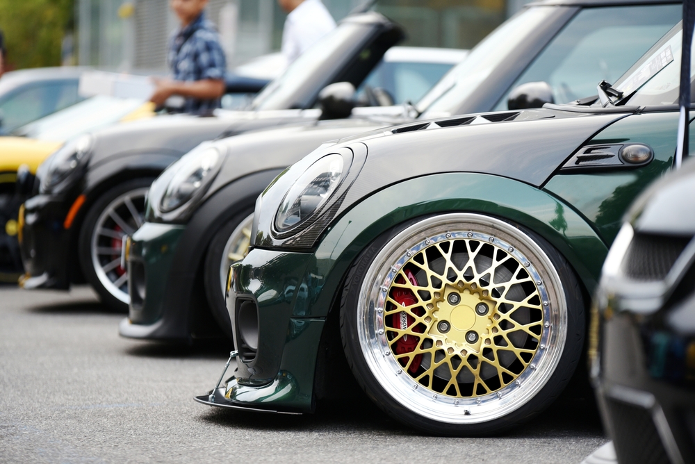 Tieferlegung am Auto, bereits Standard beim Tuning